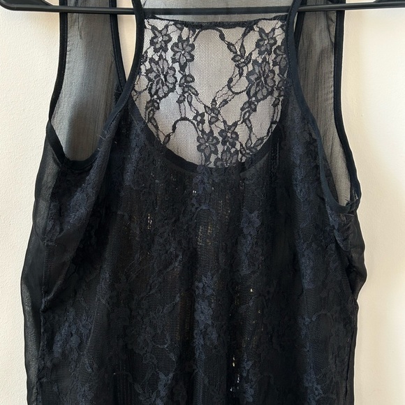 Sequence sheer black top top with net in the black - Picture 5 of 7
